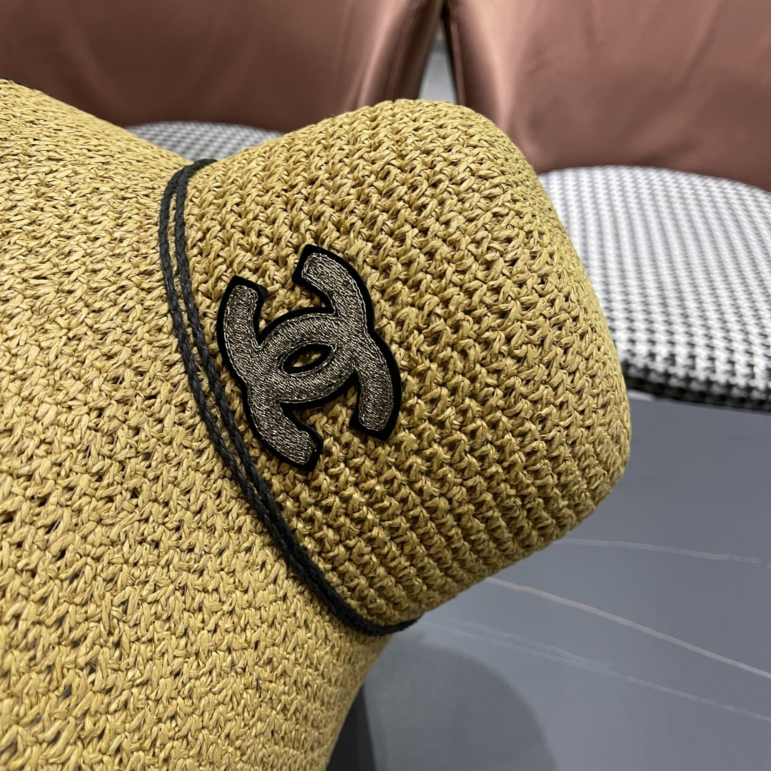  香奈儿CHANEL 沙滩草帽子女2025新款夏天海边遮阳防晒太
阳帽草编度假凉帽大帽檐