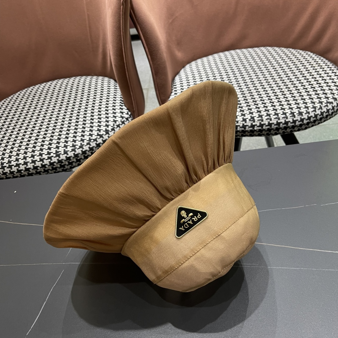  Prada普拉达 2025新款春夏季新款蝴蝶结大沿盆帽女户外出游时尚百
搭渔夫帽休闲旅游帽子