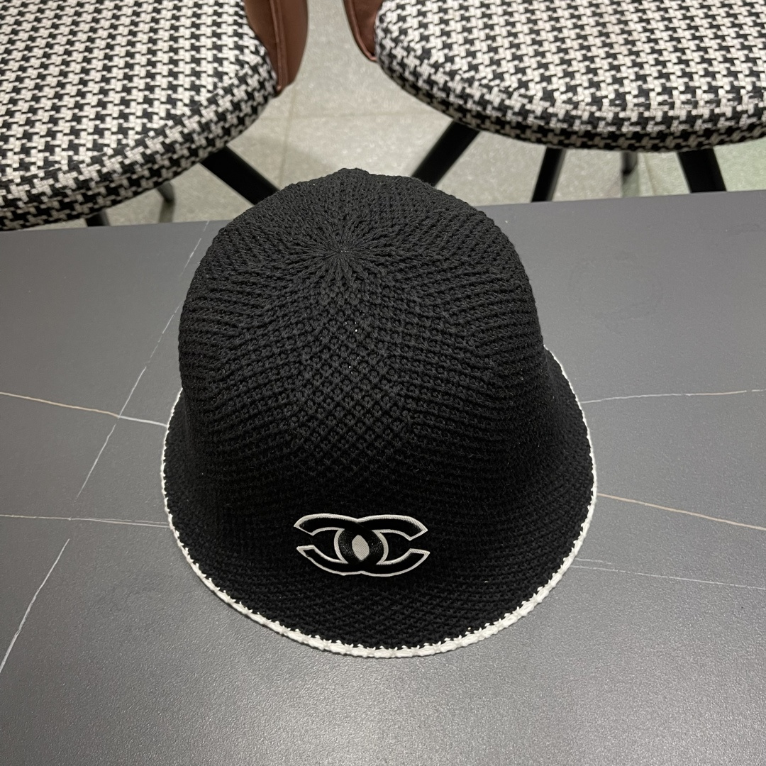  香奈儿CHANEL 2025新款女春夏素颜简约水桶帽镂空透气百搭显
脸小渔夫帽盆帽潮