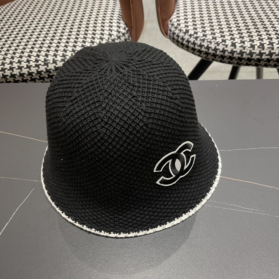  香奈儿CHANEL 2025新款女春夏素颜简约水桶帽镂空透气百搭显
脸小渔夫帽盆帽潮