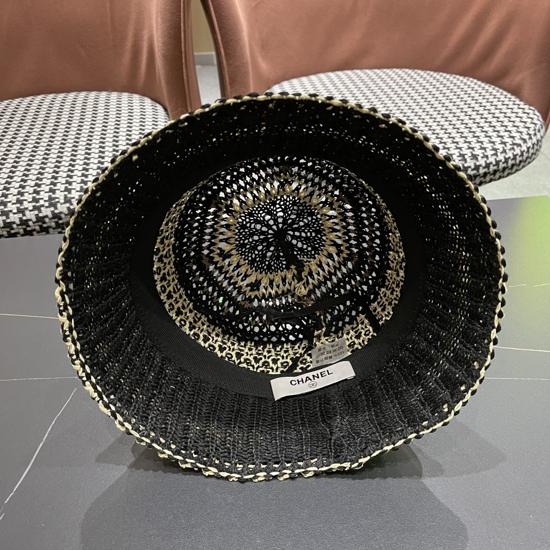  celine香奈儿2025新款日系镂空条纹显脸小针织帽子女春夏季薄款透气遮
阳防晒百搭渔夫帽