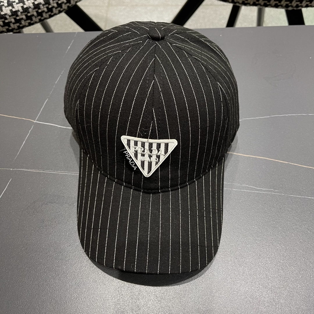  Prada普拉达2025休闲时尚防晒遮阳鸭舌春夏帽子女日系可爱条纹蓓
蕾帽鸭嘴帽