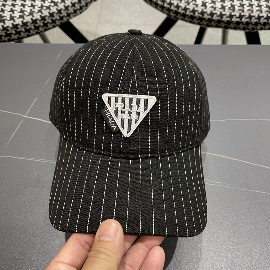  Prada普拉达2025休闲时尚防晒遮阳鸭舌春夏帽子女日系可爱条纹蓓
蕾帽鸭嘴帽