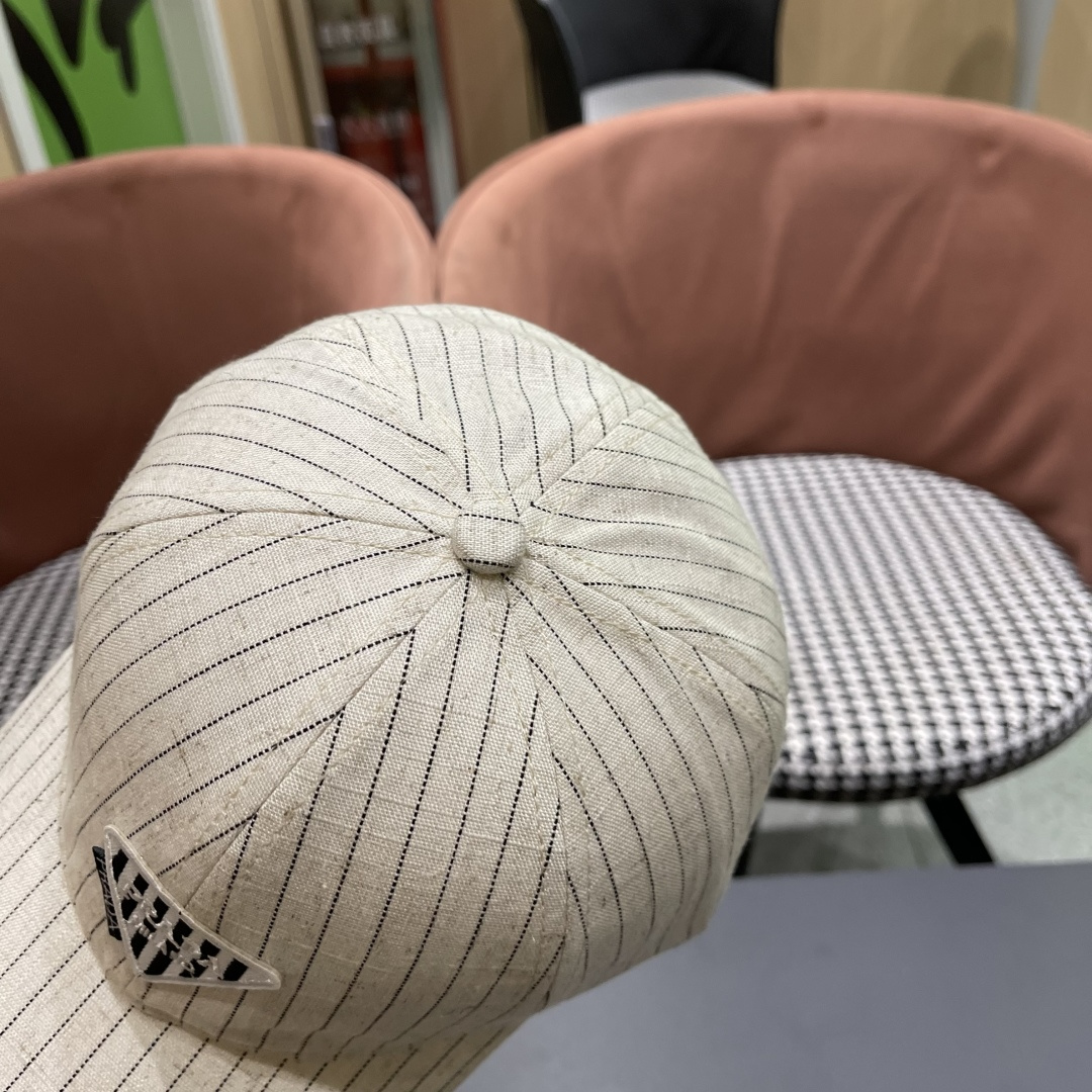  Prada普拉达2025休闲时尚防晒遮阳鸭舌春夏帽子女日系可爱条纹蓓
蕾帽鸭嘴帽