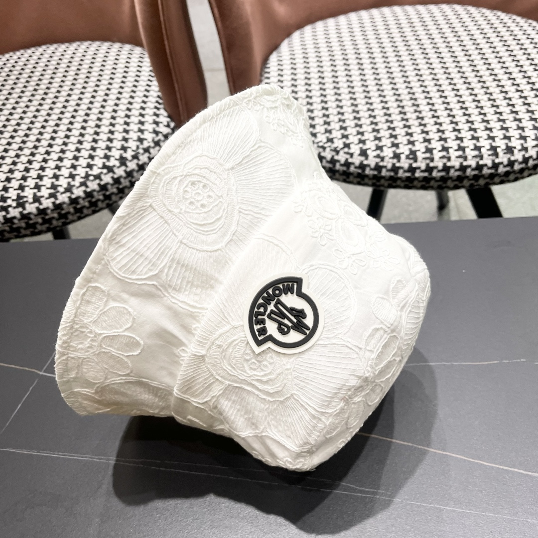  蒙口Moncler🆕2025新款遮阳帽子女夏季镂空小众刺绣渔夫帽
