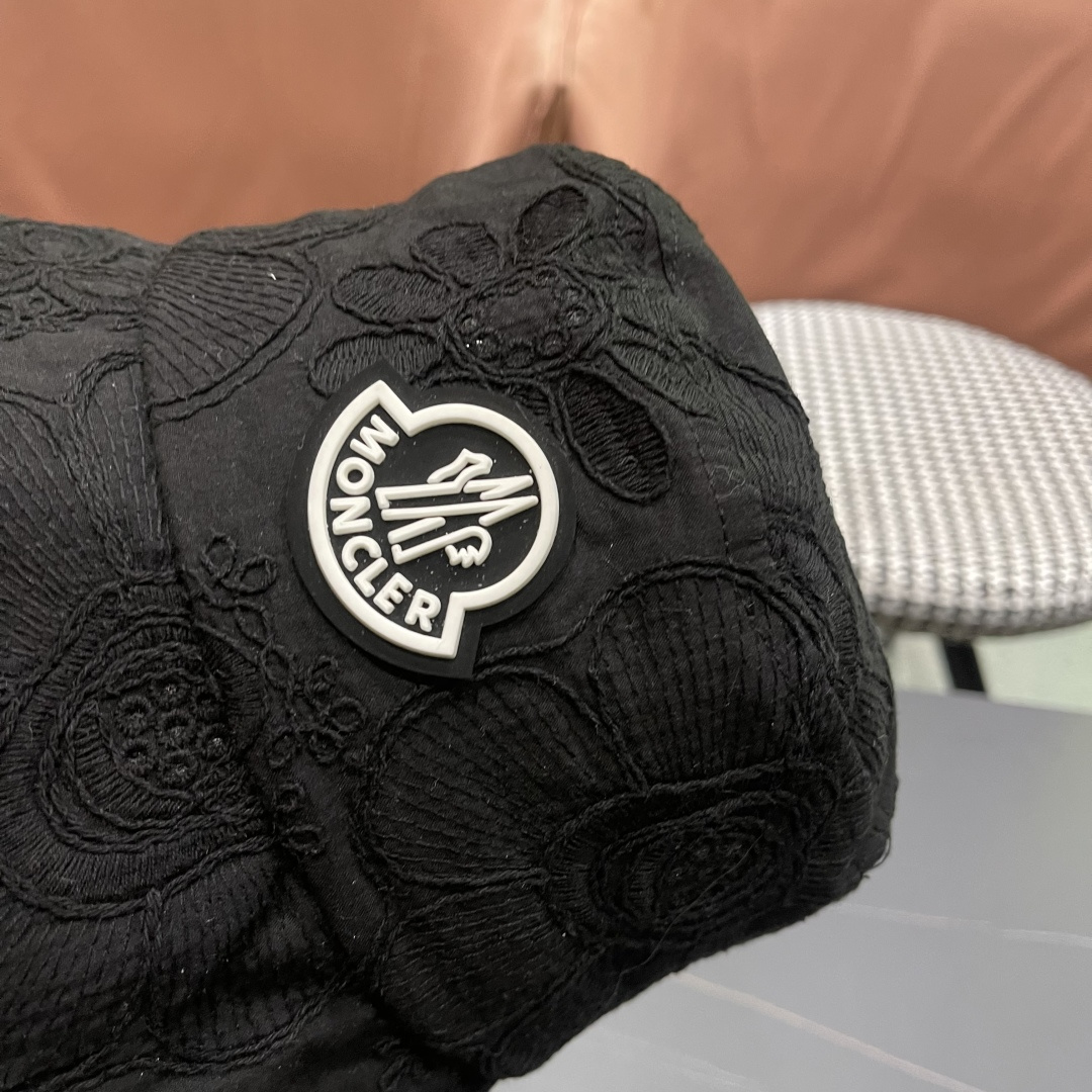  蒙口Moncler🆕2025新款遮阳帽子女夏季镂空小众刺绣渔夫帽

