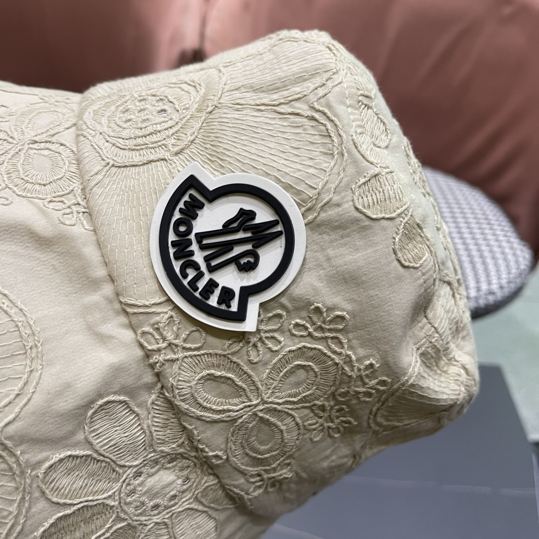  蒙口Moncler🆕2025新款遮阳帽子女夏季镂空小众刺绣渔夫帽
