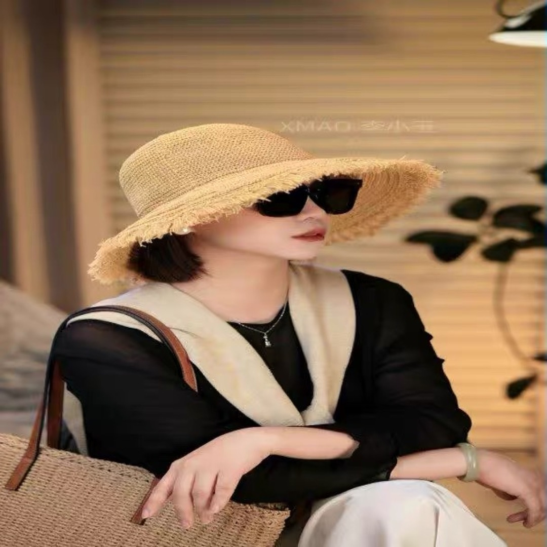  Lv路易威登 女小清新沙滩韩版遮脸编织防晒透气渔夫帽
大檐太阳户外帽子
