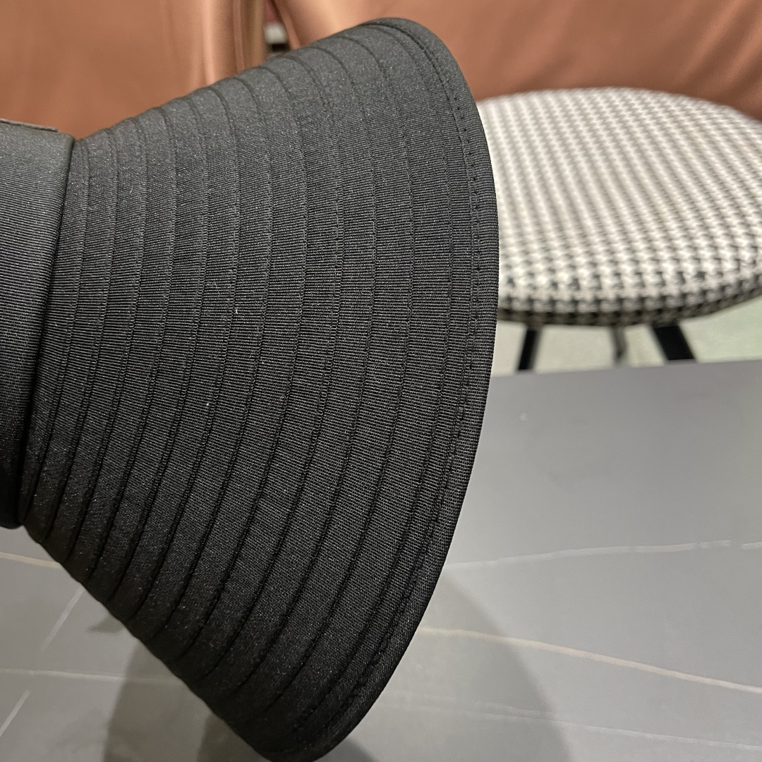  【迪奥DIOR】2025加大帽檐空顶帽女遮阳防晒夏季双层防紫外线
发箍骑车不翻太阳帽子