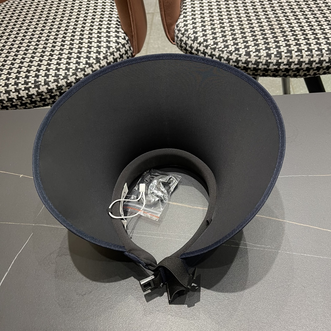  【迪奥DIOR】2025加大帽檐空顶帽女遮阳防晒夏季双层防紫外线
发箍骑车不翻太阳帽子