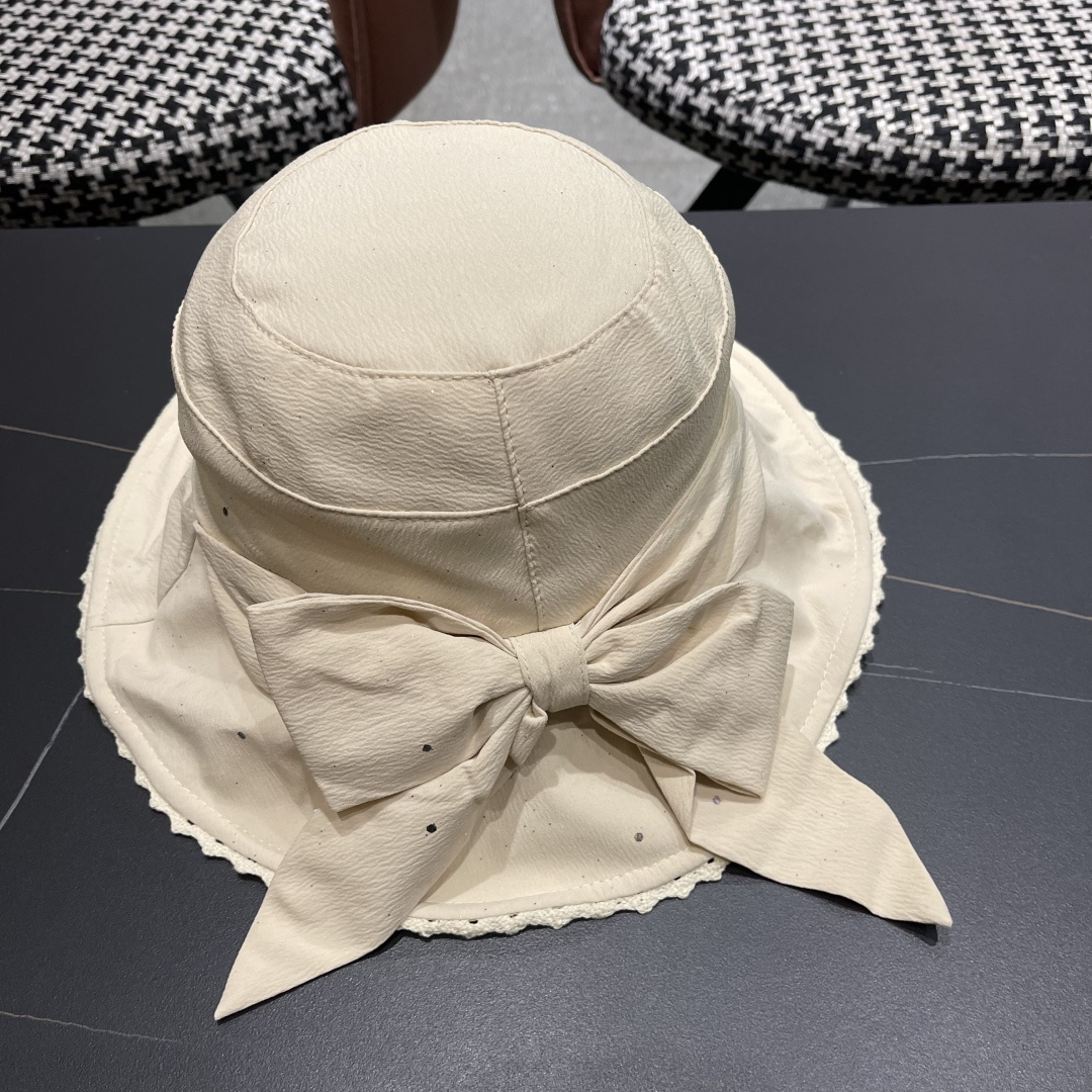  lv路易威登2025新款蝴蝶结防晒渔夫帽子女旅游度假太阳帽休
闲沙滩遮阳帽时尚岔帽