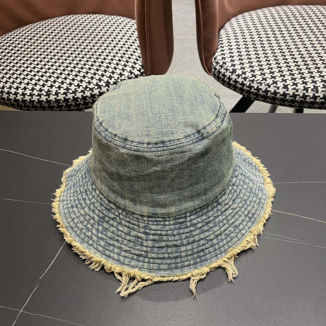  蒙口Moncler 韩版街头小众磨边做旧牛仔铆钉渔夫帽女大帽檐
遮阳显脸小盆帽男女