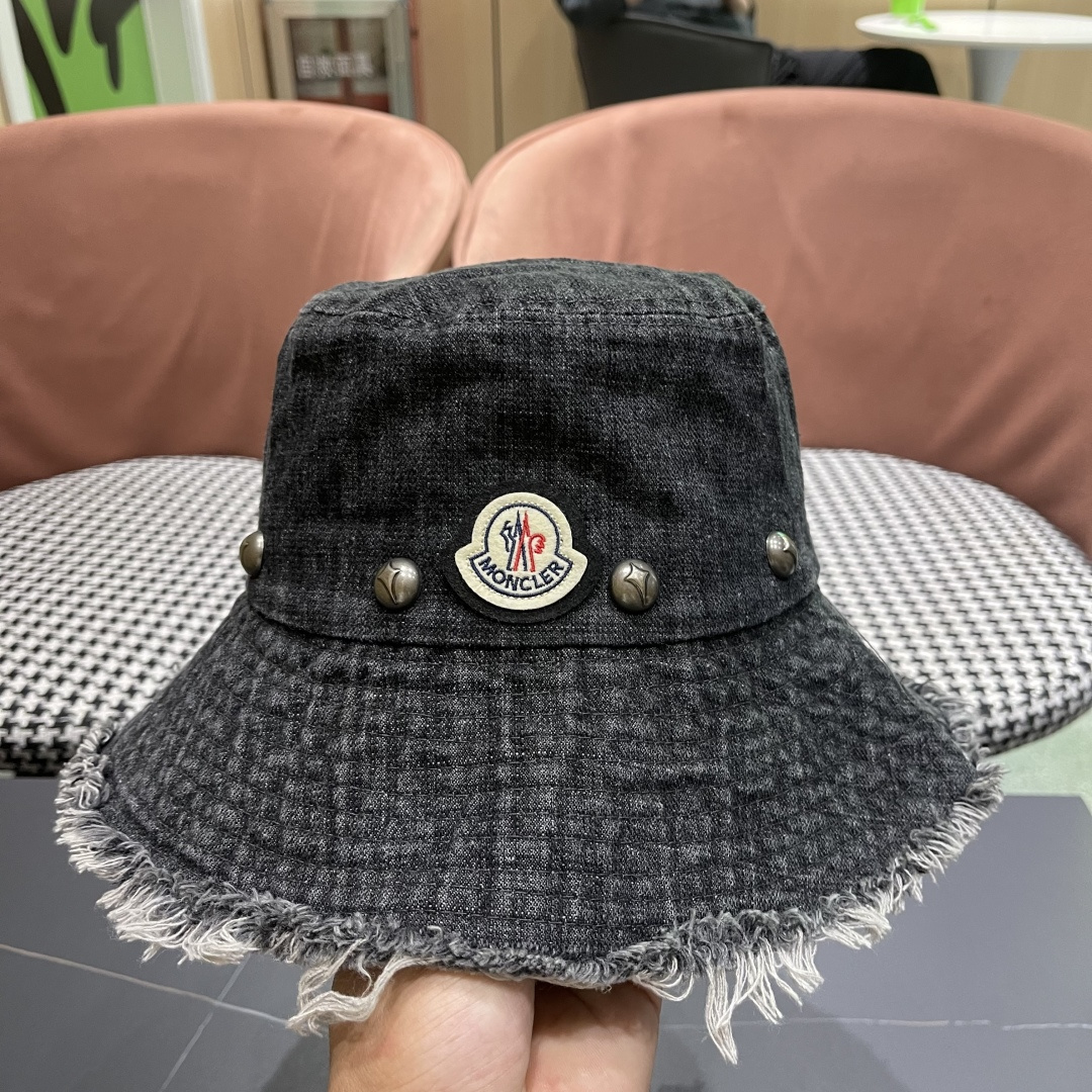  蒙口Moncler 韩版街头小众磨边做旧牛仔铆钉渔夫帽女大帽檐
遮阳显脸小盆帽男女