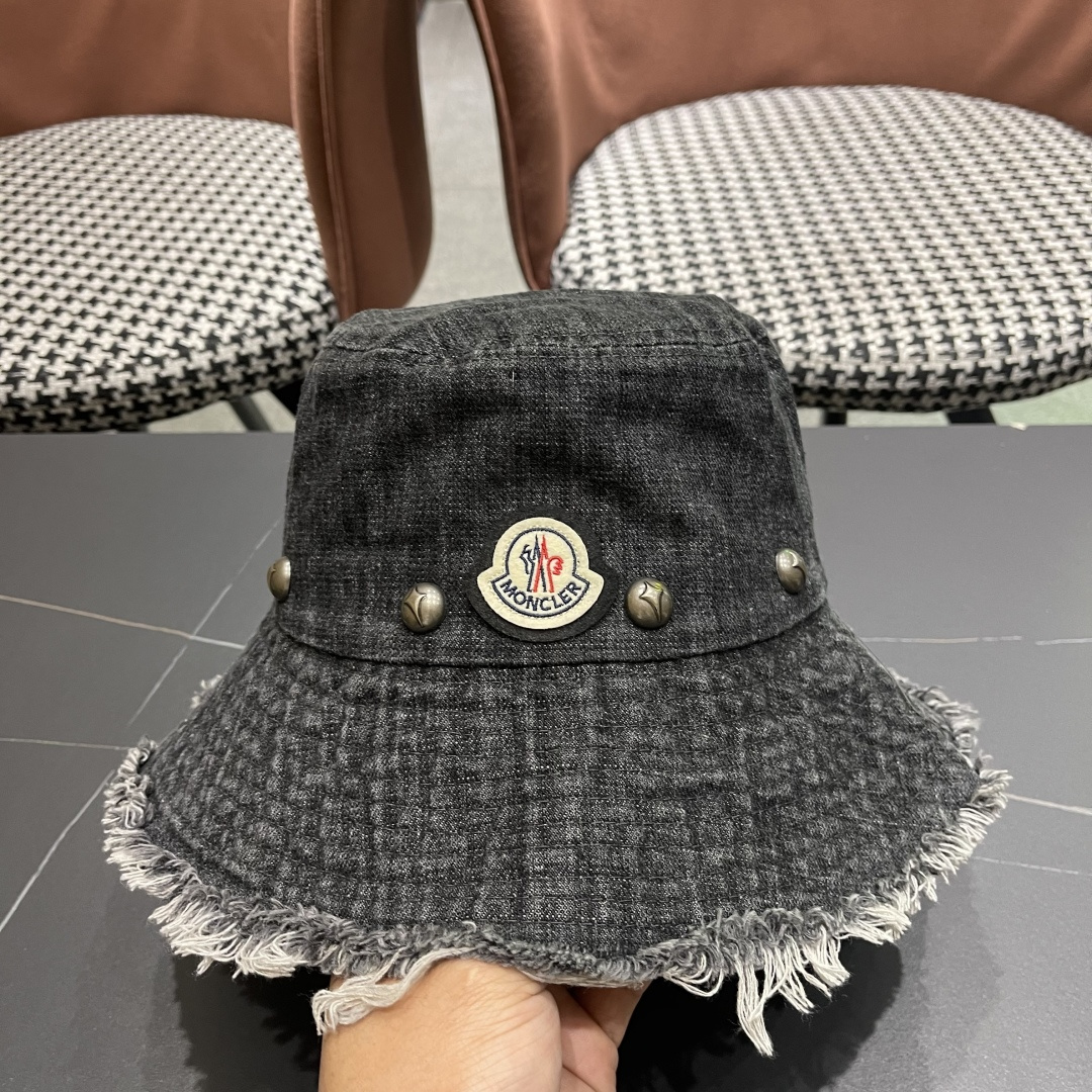  蒙口Moncler 韩版街头小众磨边做旧牛仔铆钉渔夫帽女大帽檐
遮阳显脸小盆帽男女