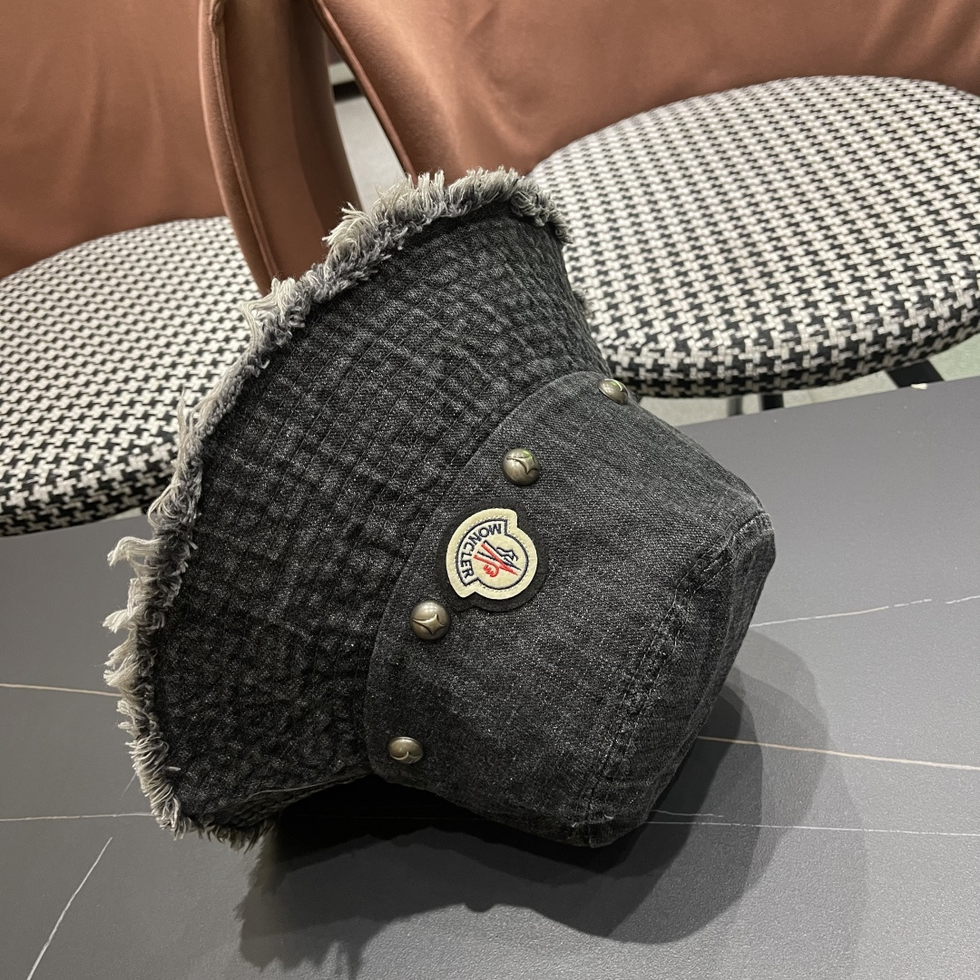  蒙口Moncler 韩版街头小众磨边做旧牛仔铆钉渔夫帽女大帽檐
遮阳显脸小盆帽男女