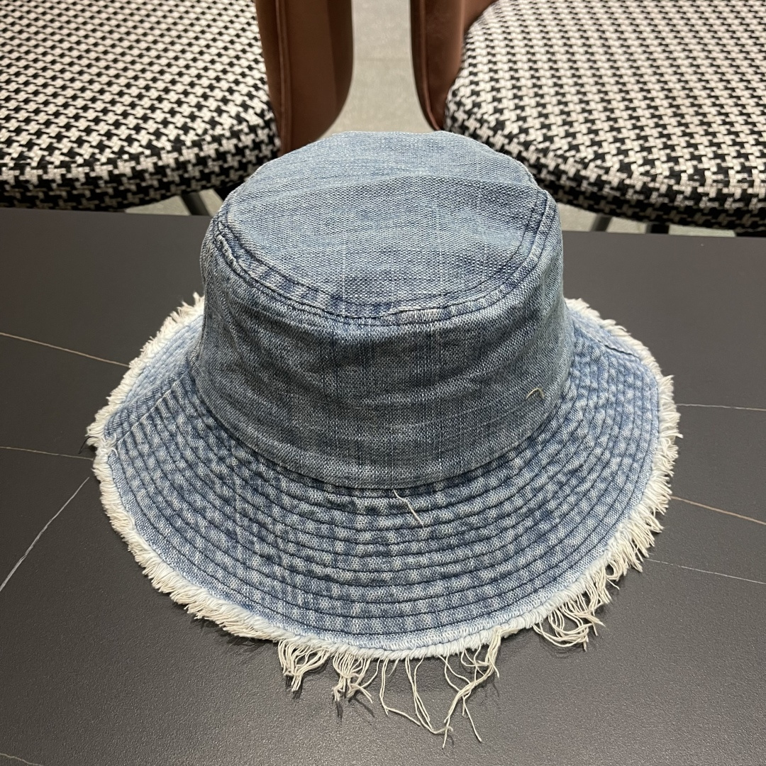  蒙口Moncler 韩版街头小众磨边做旧牛仔铆钉渔夫帽女大帽檐
遮阳显脸小盆帽男女