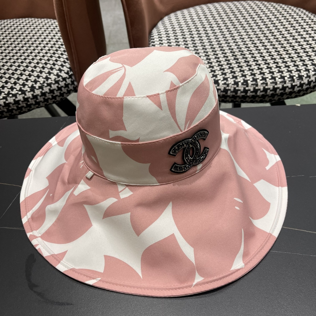  Chanel(香奈儿)新款韩系帽子女春夏显脸小时尚盆帽大檐百搭遮阳
渔夫帽双面戴防紫外线