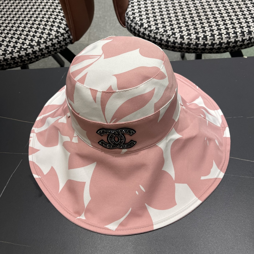  Chanel(香奈儿)新款韩系帽子女春夏显脸小时尚盆帽大檐百搭遮阳
渔夫帽双面戴防紫外线
