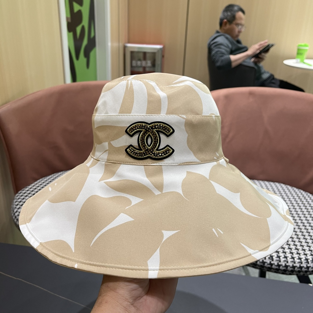  Chanel(香奈儿)新款韩系帽子女春夏显脸小时尚盆帽大檐百搭遮阳
渔夫帽双面戴防紫外线