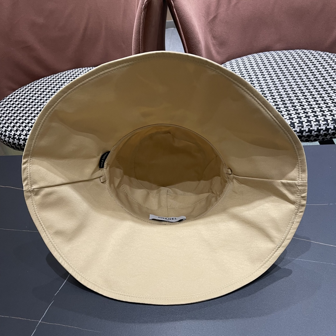  Chanel(香奈儿)新款韩系帽子女春夏显脸小时尚盆帽大檐百搭遮阳
渔夫帽双面戴防紫外线