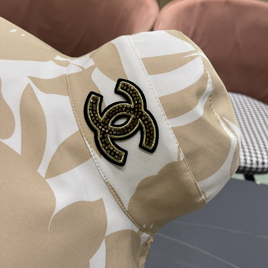  Chanel(香奈儿)新款韩系帽子女春夏显脸小时尚盆帽大檐百搭遮阳
渔夫帽双面戴防紫外线