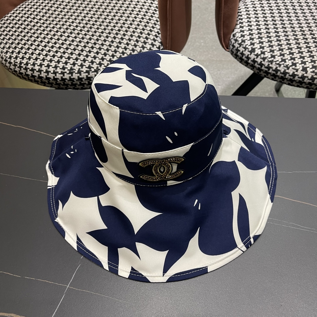  Chanel(香奈儿)新款韩系帽子女春夏显脸小时尚盆帽大檐百搭遮阳
渔夫帽双面戴防紫外线