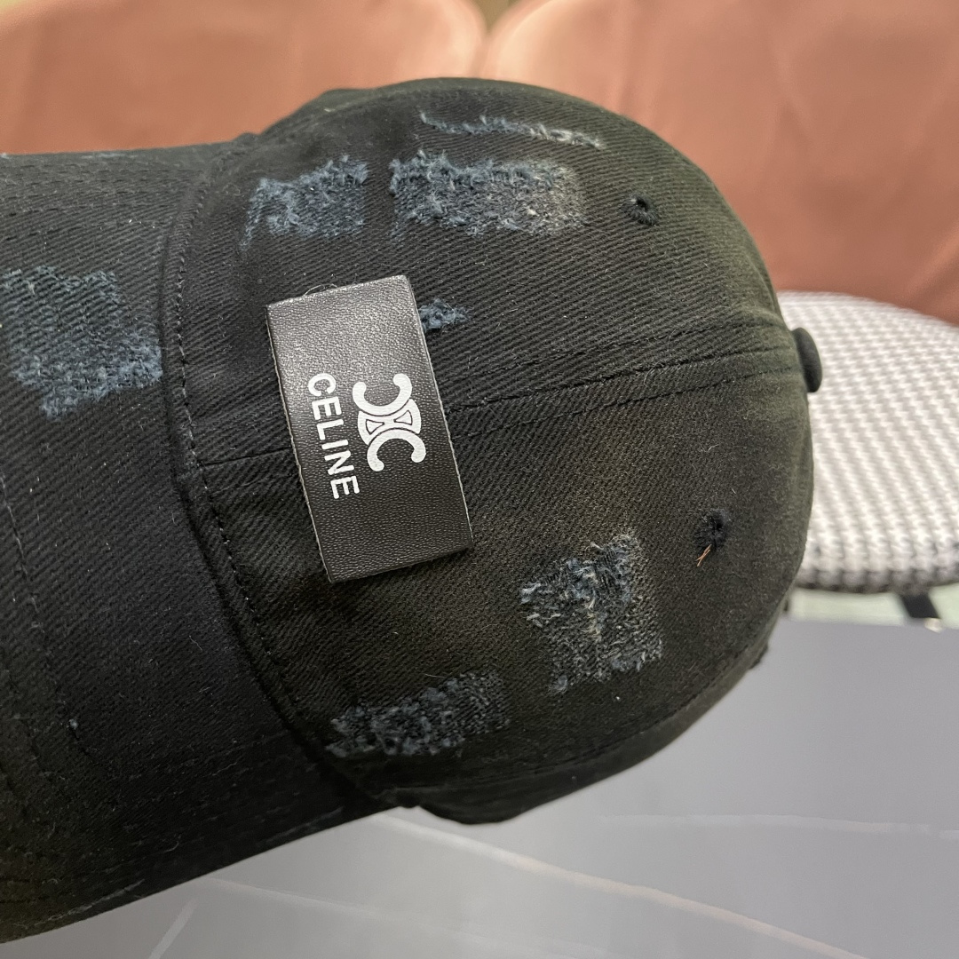 💛【CELINE赛琳】2025春夏款彩色棒球帽🧢，出街必备超好搭配，赶紧入手！