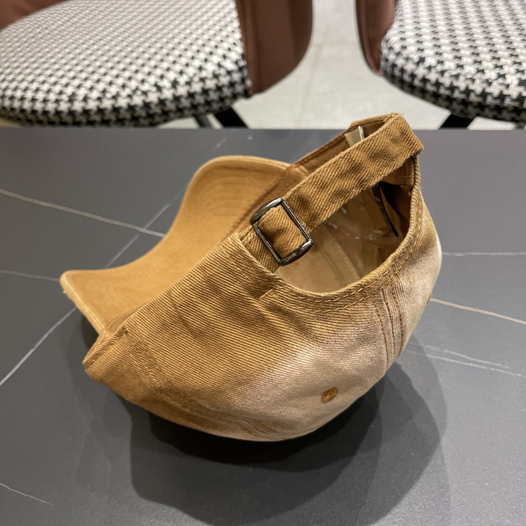 💛【CELINE赛琳】2025春夏款彩色棒球帽🧢，出街必备超好搭配，赶紧入手！