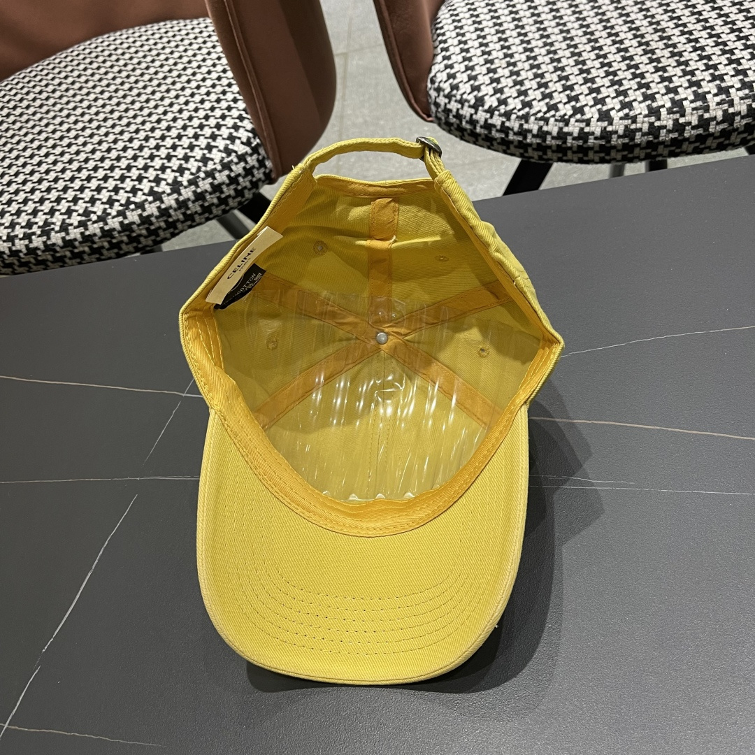 💛【CELINE赛琳】2025春夏款彩色棒球帽🧢，出街必备超好搭配，赶紧入手！