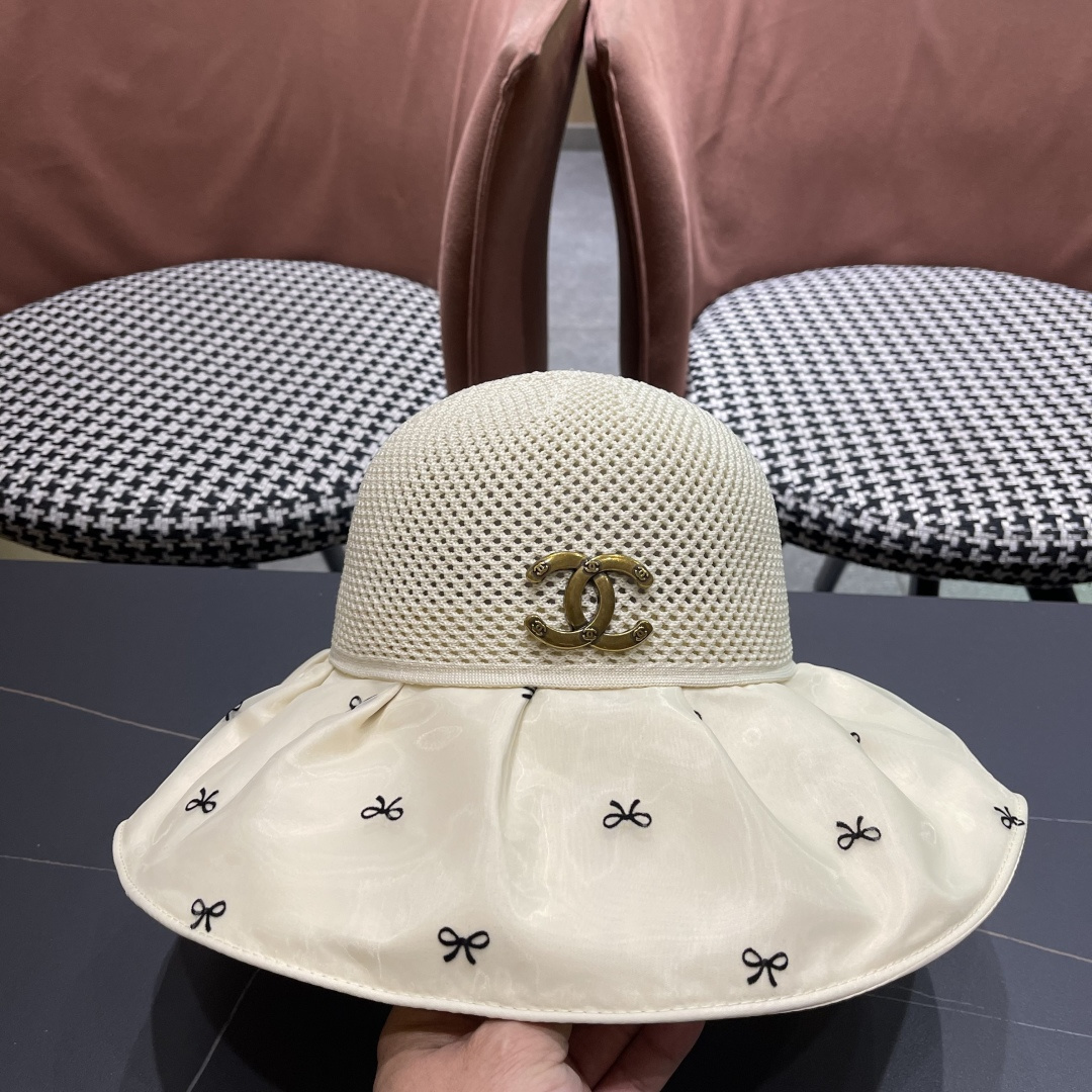  Chanel（香奈儿）蝴蝶结渔夫帽子女春夏季户外防紫外
线遮脸遮阳帽显脸小