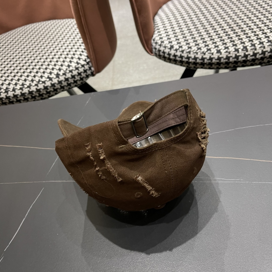  FENDI芬迪 韩版复古做旧日破洞棒球帽子女个性时
尚百搭情侣宽檐大头围鸭舌帽男