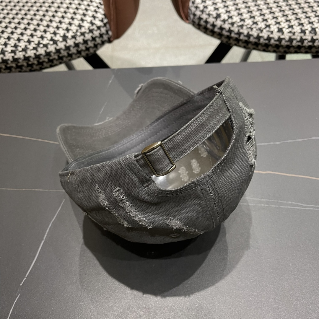  FENDI芬迪 韩版复古做旧日破洞棒球帽子女个性时
尚百搭情侣宽檐大头围鸭舌帽男