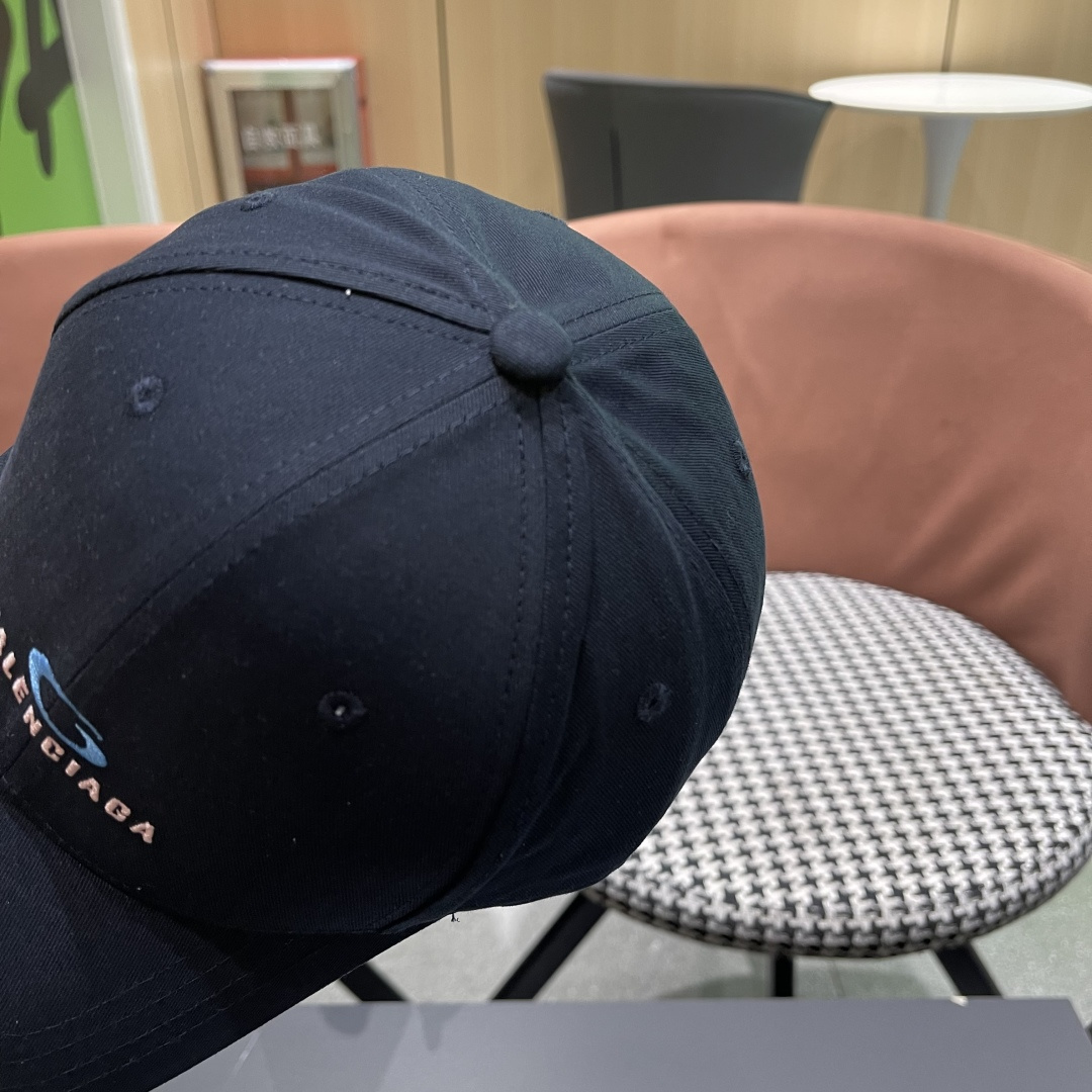   BALENCIAGA巴黎世家🆕2025春款新款个性棒球帽，高品质透气性巨佳，四季佩戴款
男女同款