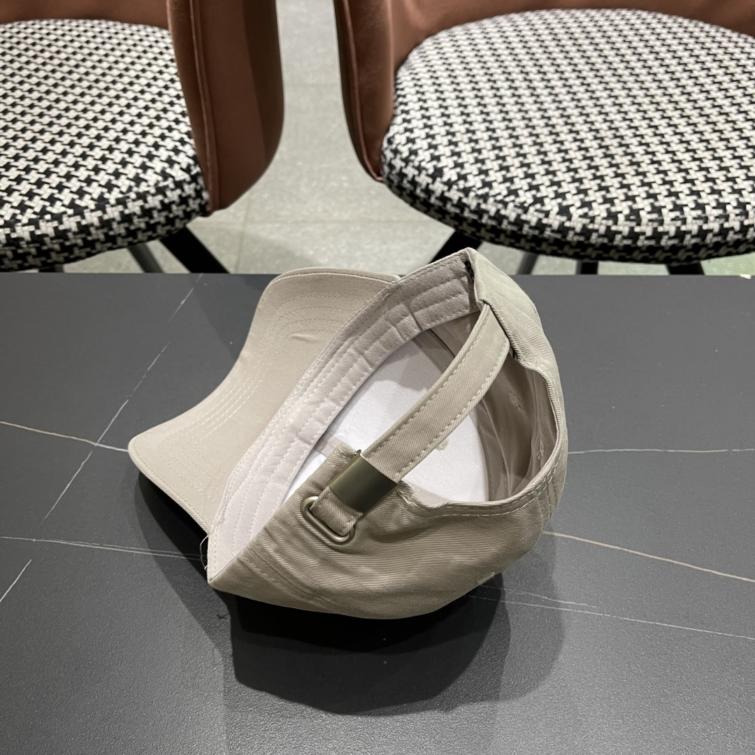   BALENCIAGA巴黎世家🆕2025春款新款个性棒球帽，高品质透气性巨佳，四季佩戴款
男女同款