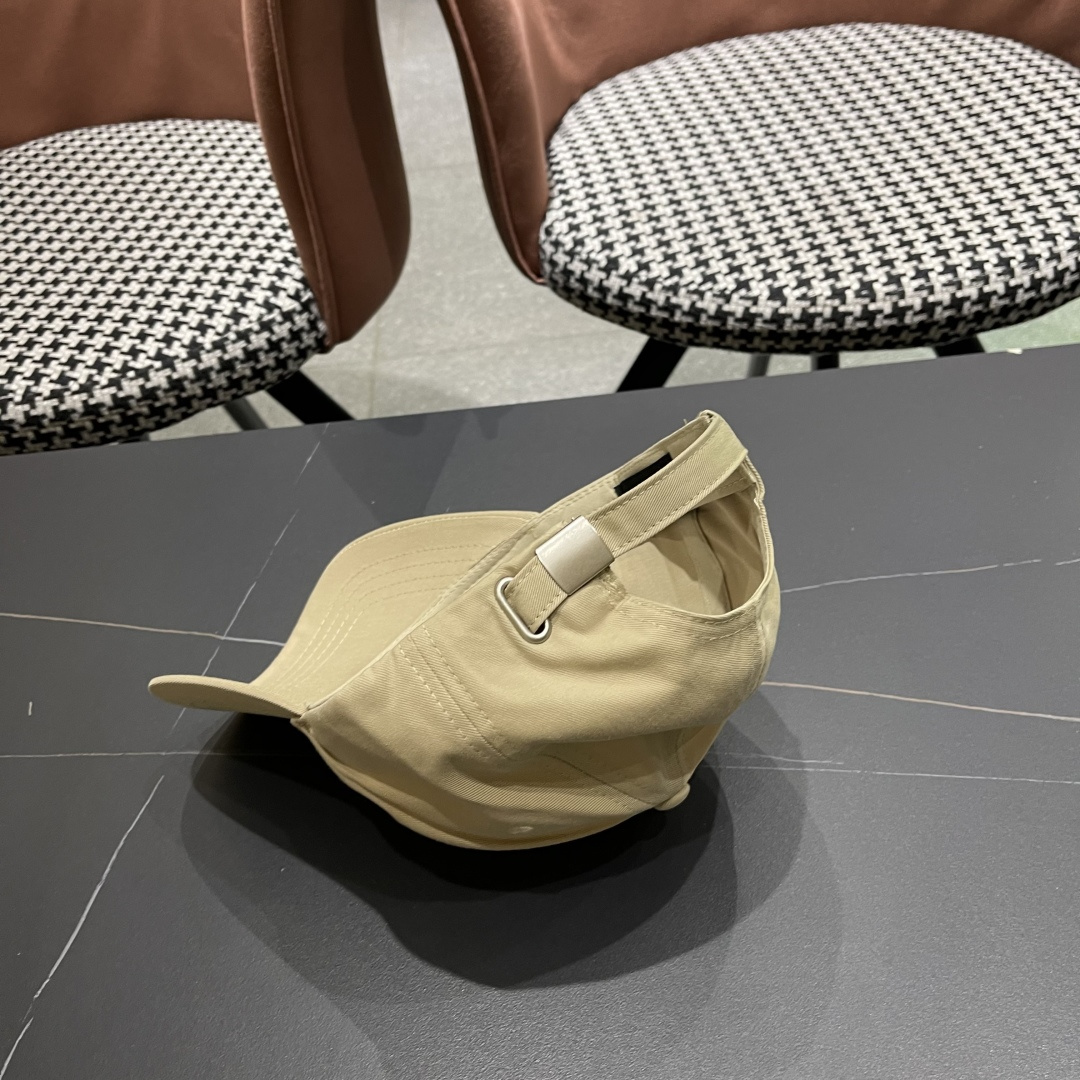   BALENCIAGA巴黎世家🆕2025春款新款个性棒球帽，高品质透气性巨佳，四季佩戴款
男女同款