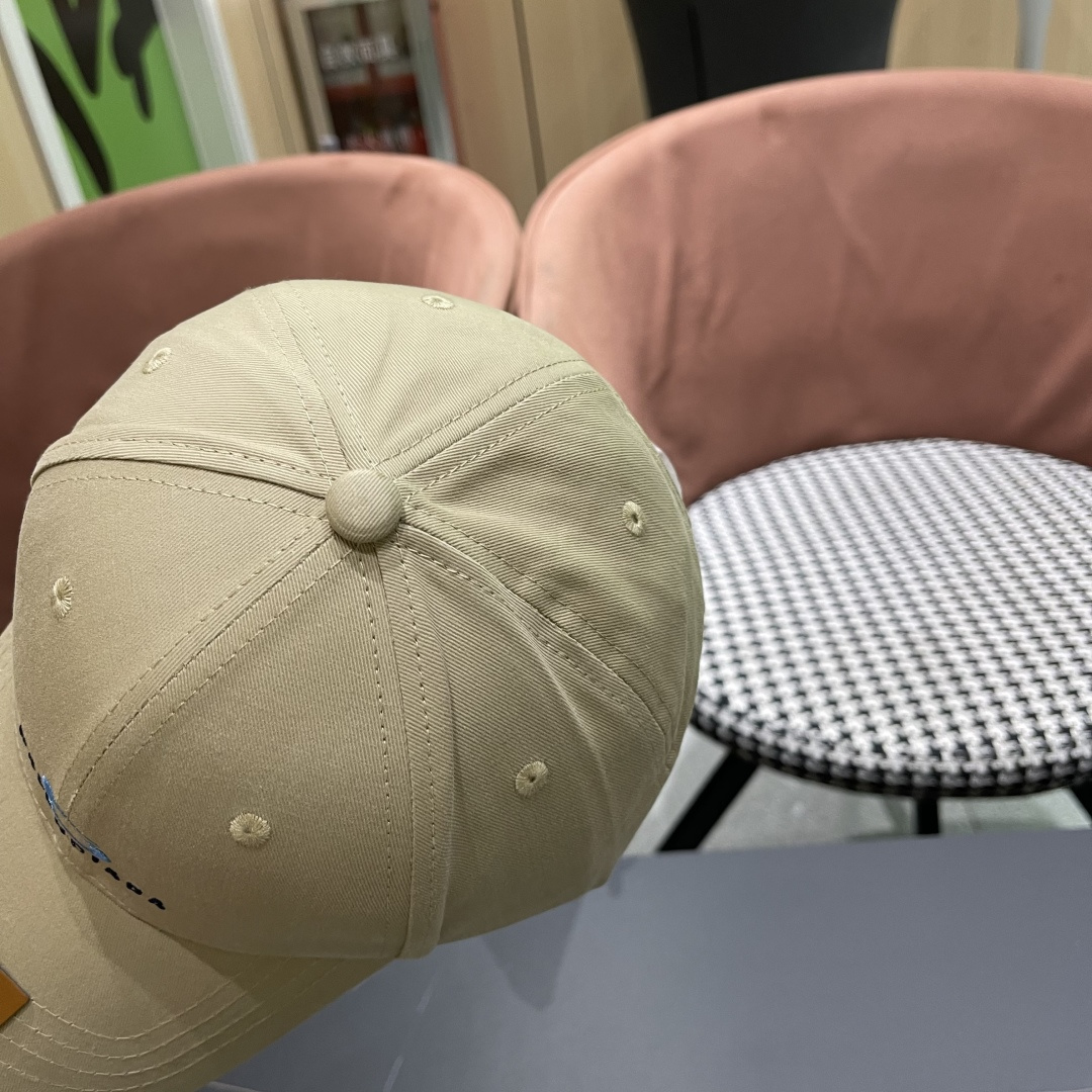   BALENCIAGA巴黎世家🆕2025春款新款个性棒球帽，高品质透气性巨佳，四季佩戴款
男女同款