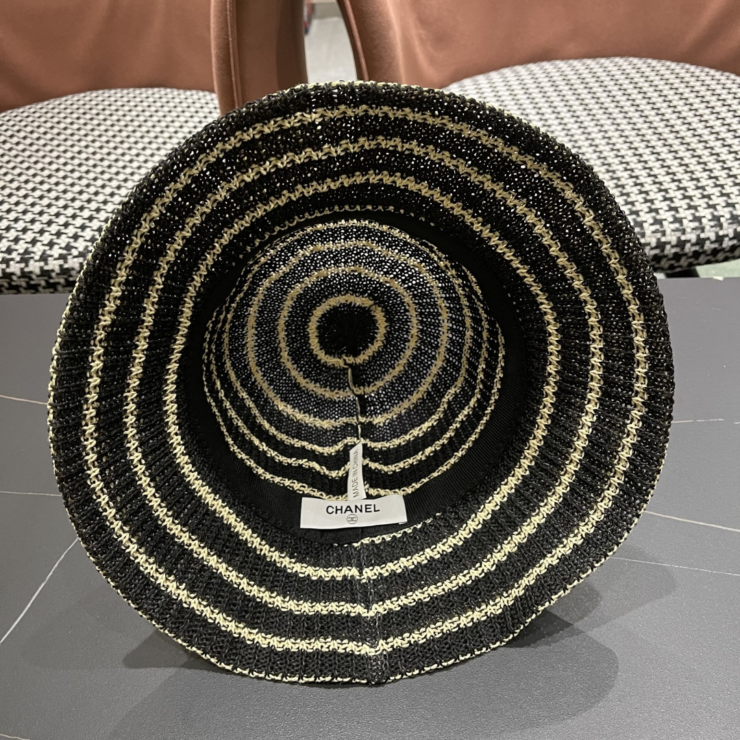  Chanel(香奈儿)草帽春夏薄款条纹渔夫帽女透气遮阳水桶帽时尚
针织盆帽文艺百搭帽