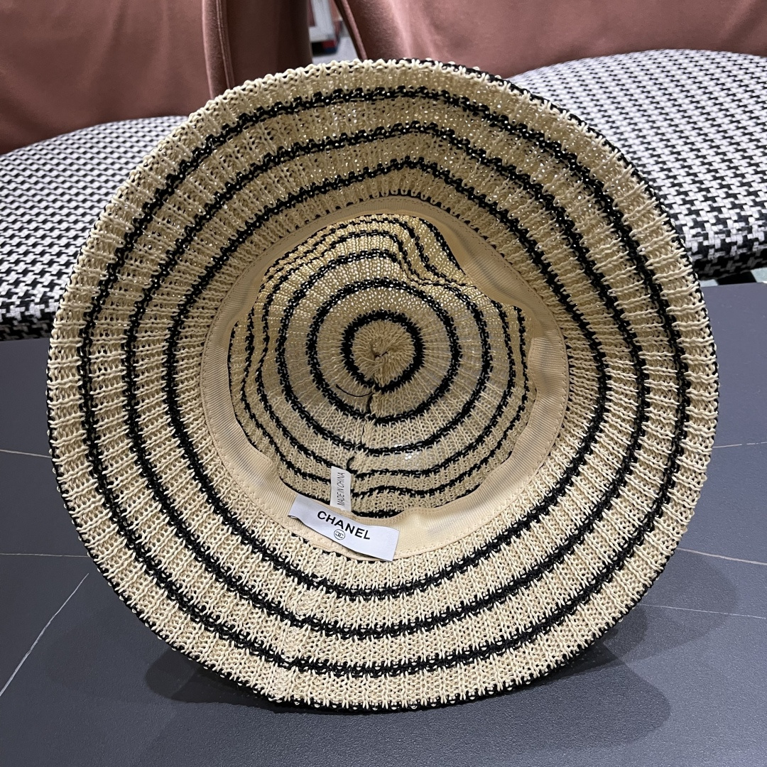  Chanel(香奈儿)草帽春夏薄款条纹渔夫帽女透气遮阳水桶帽时尚
针织盆帽文艺百搭帽
