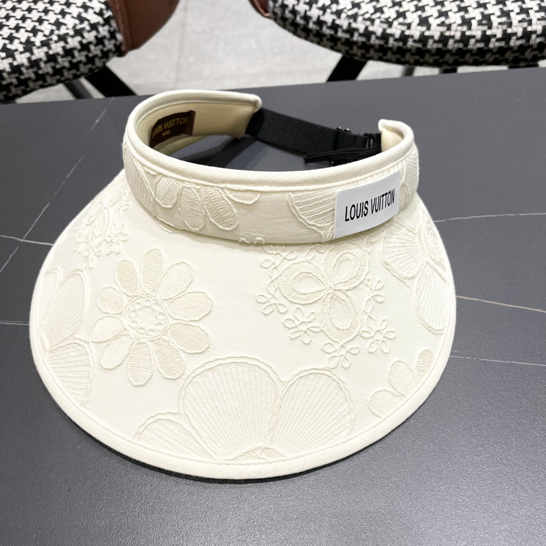  lv路易威登2025新款花朵刺绣空顶帽女春夏出游遮阳防晒帽显脸
小百搭休闲太阳盆帽