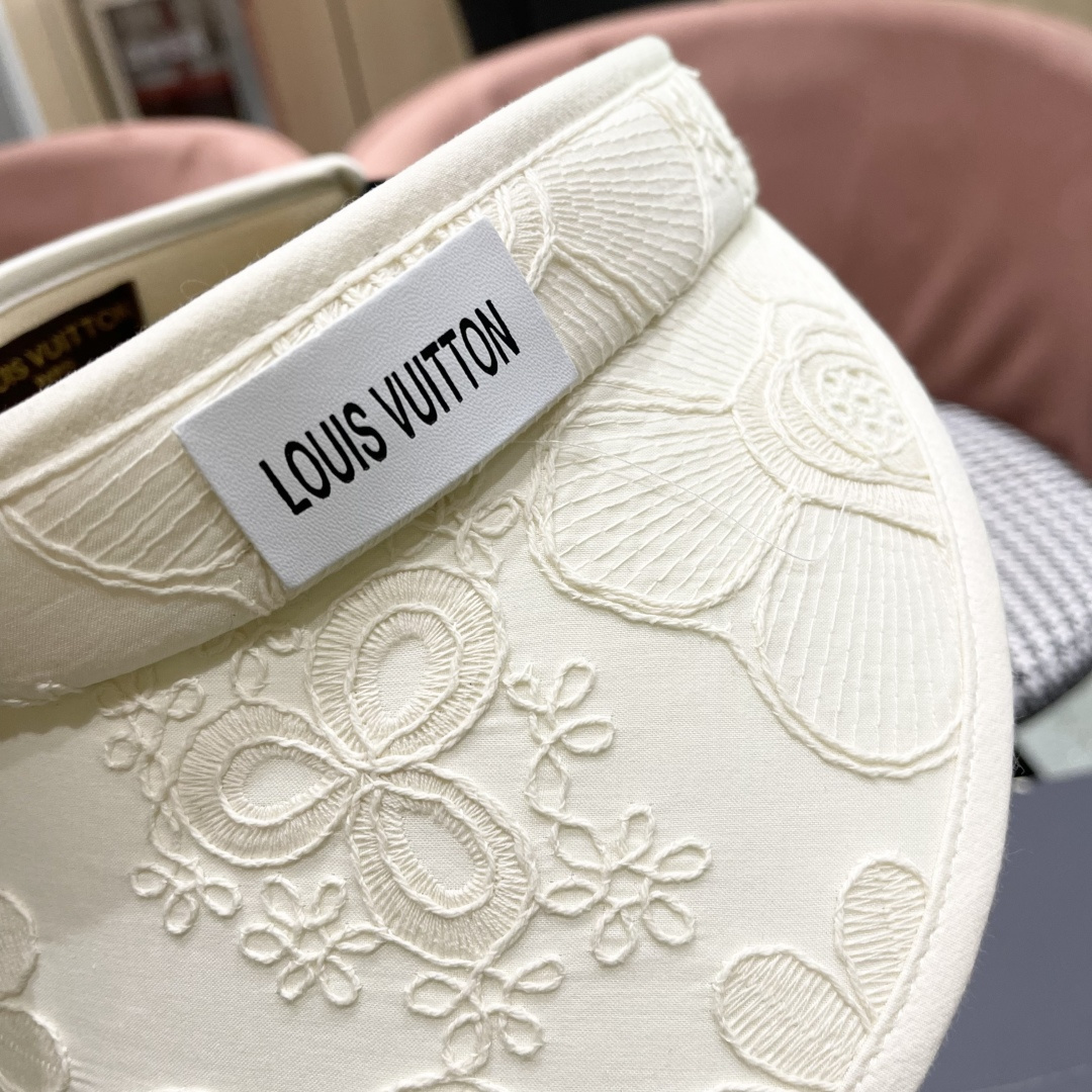  lv路易威登2025新款花朵刺绣空顶帽女春夏出游遮阳防晒帽显脸
小百搭休闲太阳盆帽