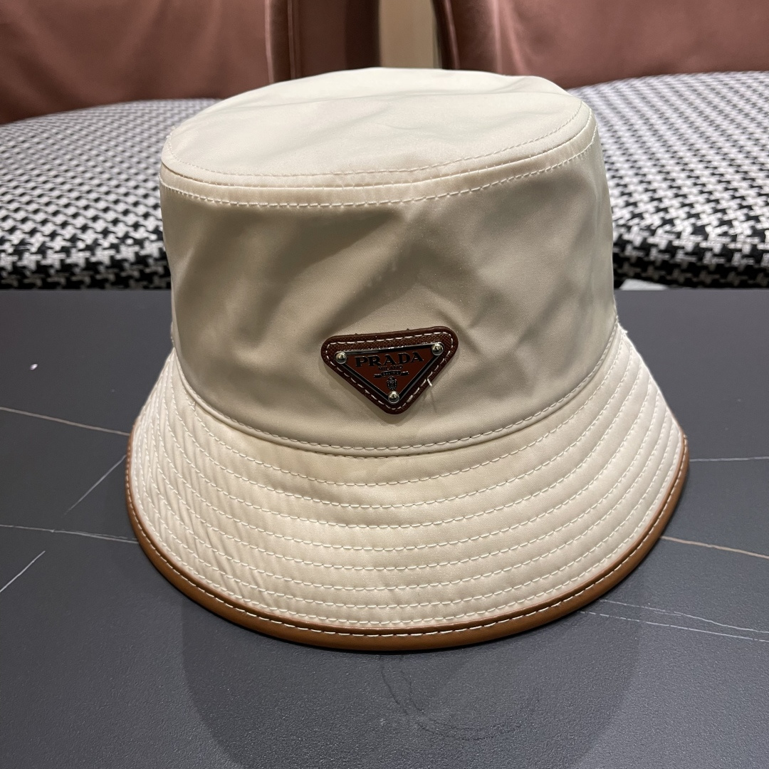 NO:553152,PRADA original single bucket hat, refreshing, very good head shape, can modify various head shapes, powerful and versatile hat, bucket hat, baseball cap, knitted hat, hat, prada, prada, espadrilles, hats19860909普拉达PRADA 原单渔夫帽,让人耳目一新,头型非常好,可以修饰各种头型,实力百搭款帽子渔夫帽棒球帽针织帽,帽子,prada,prada,espadrilles,hats,hat