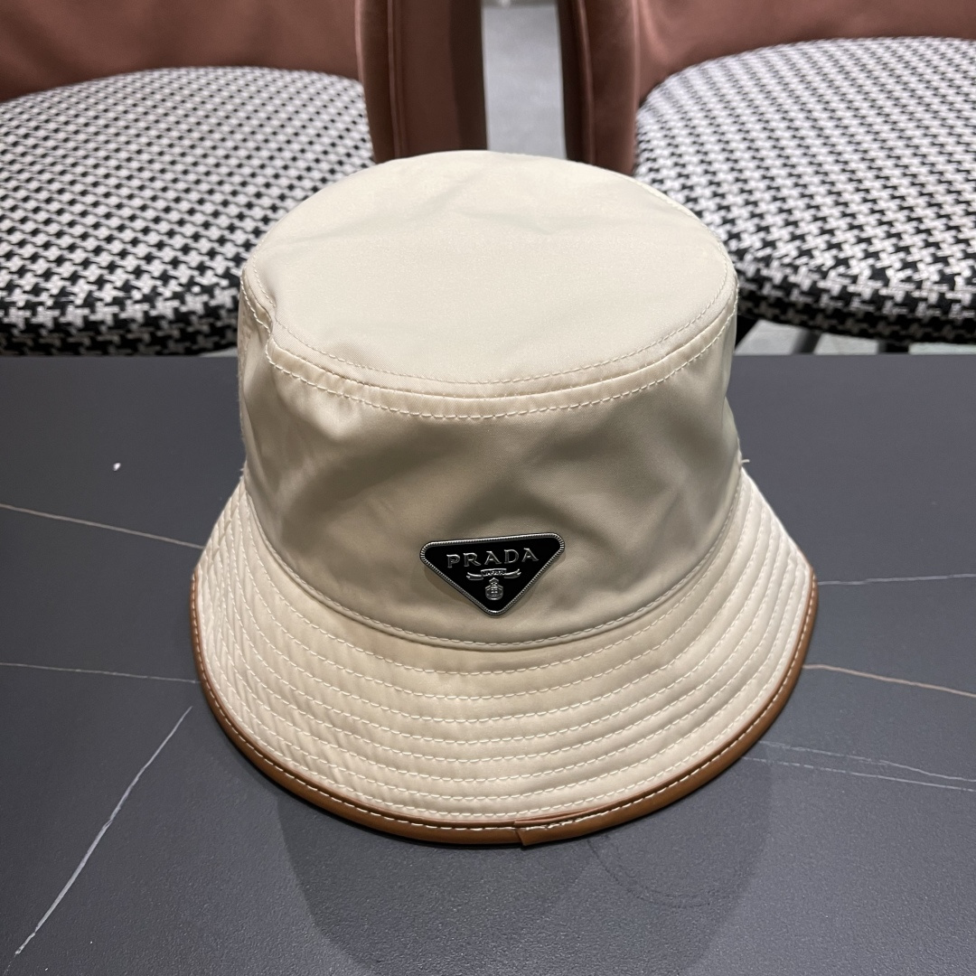  普拉达PRADA 原单渔夫帽，让人耳目一新，头型非常好，可以修饰各种头型，实力百搭款