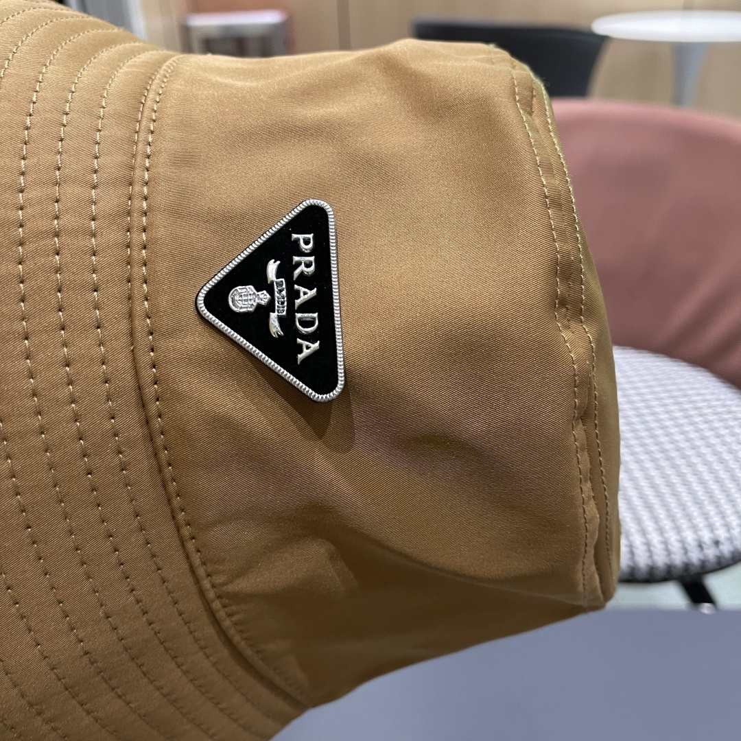  lv路易威登2025新款花朵刺绣空顶帽女春夏出游遮阳防晒帽显脸
小百搭休闲太阳盆帽