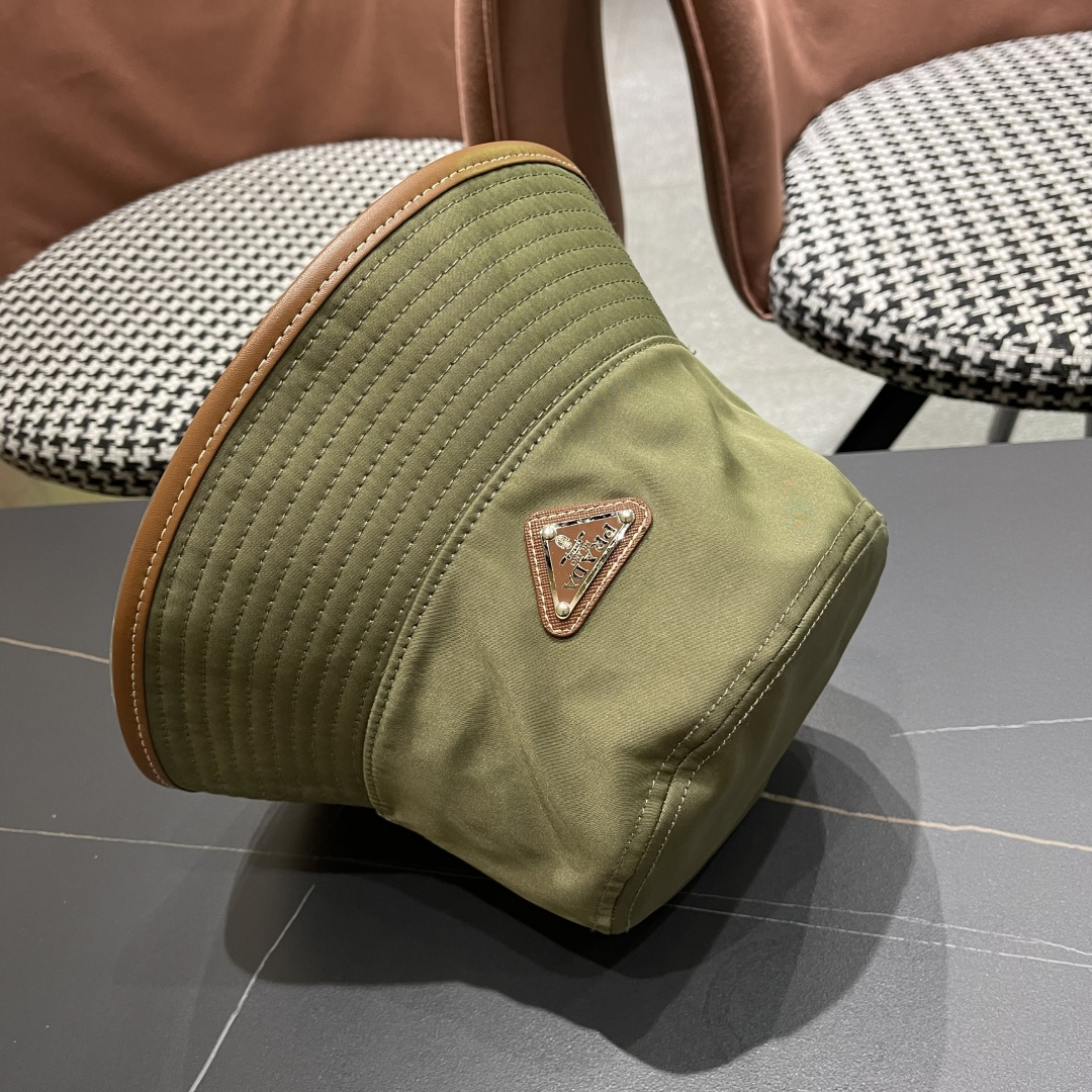  lv路易威登2025新款花朵刺绣空顶帽女春夏出游遮阳防晒帽显脸
小百搭休闲太阳盆帽