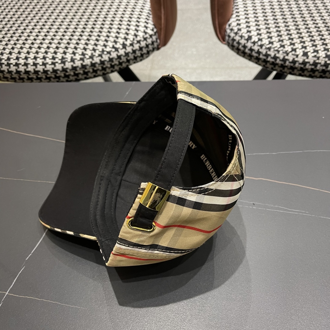  Burberry（巴宝莉）2新款原单棒球帽  专柜热卖完美版型，原厂品质，独家实物拍摄，男女适用