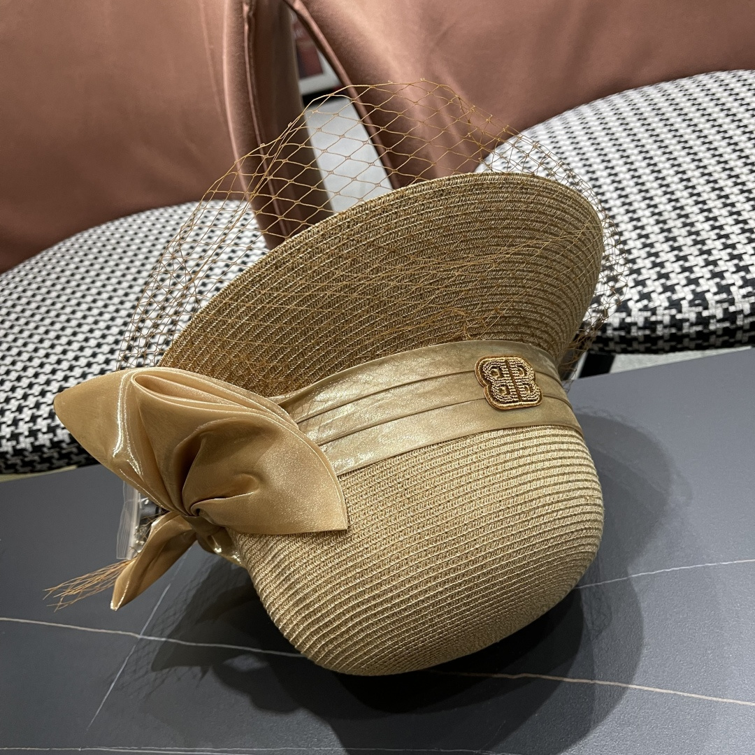  BALENCIAGA巴黎世家草帽2025新款韩系蝴蝶结草帽后开叉渔夫帽女
士海边沙滩帽遮阳帽