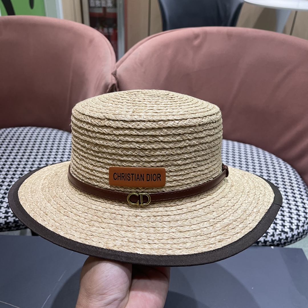  迪奥Dior新款草帽女夏季出游防晒遮阳帽平顶帽
皮带扣沙滩帽