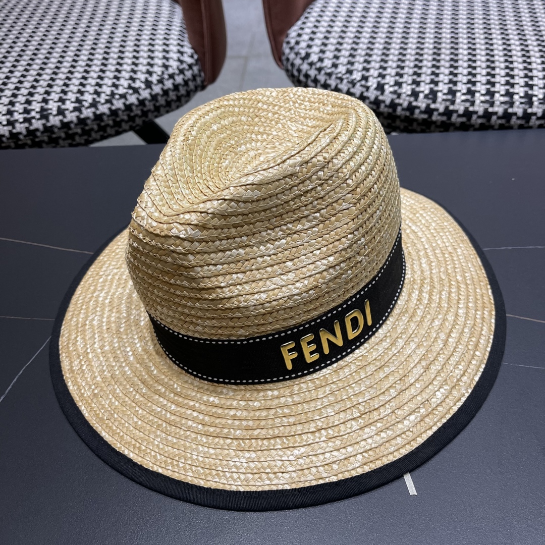 芬迪FENDI大帽檐麦秆爵士草帽女夏新款海边防晒遮阳巴拿马
法式复古草编帽子