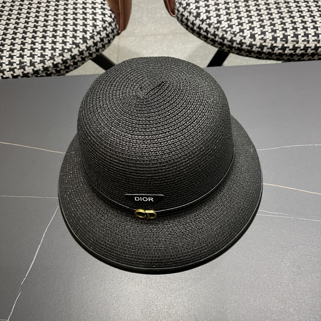  【DIOR迪奥】2025新款水桶草帽盆帽🤩沙滩风，简约大方，百搭单品～出街首选，新款帽型超美腻，新品上