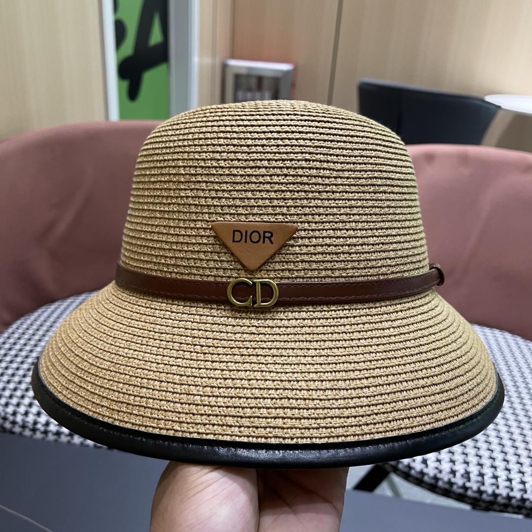  【DIOR迪奥】2025新款水桶草帽盆帽🤩沙滩风，简约大方，百搭单品～出街首选，新款帽型超美腻，新品上
